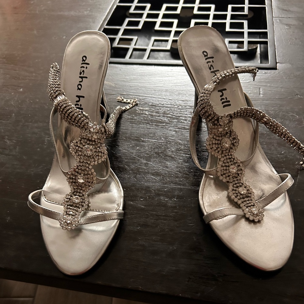 Alisha Hill Silver after 5 sandal size 11